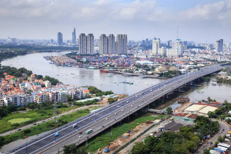 Hạ tầng giao thông Việt Nam sau 35 năm đổi mới